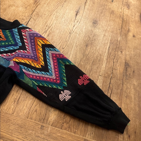 Colorful Geometric Pattern Sweater - Picture 5 of 6